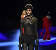 &bdquo;Blumarine&ldquo; 2023 m. pavasario ir vasaros kolekcijos modelis