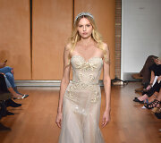 Inbal Dror kurta vestuvinė suknelė