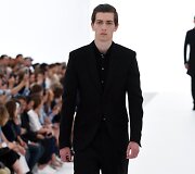 &bdquo;Ermenegildo Zegna&ldquo; 2016 m. pavasario-vasaros kolekcijos modelis