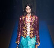 &bdquo;Gucci&ldquo; 2018 m. pavasario ir vasaros kolekcijos modelis