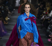 &bdquo;Valentino&ldquo; 2022 m. pavasario ir vasaros kolekcijos modelis