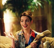 Anne Hathaway filme &bdquo;Princesės dienora&scaron;tis 2. Karali&scaron;kosios sužadėtuvės&ldquo; (2004 m.)