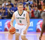 Arnas Velička