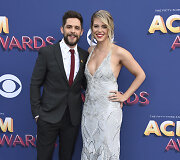 Thomas Rhettas su žmona Lauren Akins