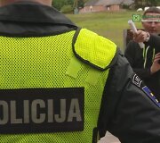 Užtverta gatvė Alytaus rajono Radžiūnų gyvenvietėje