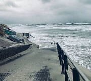 Baltijos jūra užliejo Nidos paplūdimį