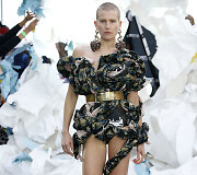 &bdquo;Vivienne Westwood&ldquo; 2019 m. pavasario ir vasaros kolekcijos pristatymas