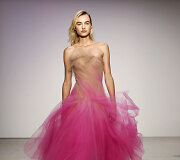 &bdquo;Oscar de la Renta&ldquo; 2018 m. pavasario ir vasaros kolekcijos modelis