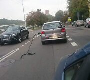 &bdquo;Toyota Yaris&ldquo; Vilniuje važinėjo su nutraukta degalinės žarna