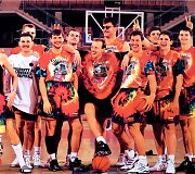 1992 metų Lietuvos vyrų krep&scaron;inio rinktinė (laisvalaikio apranga)