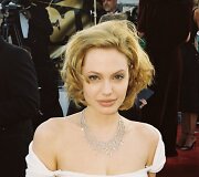 Angelina Jolie (1999 m.)