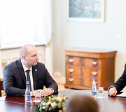 Gintautas Jak&scaron;tas, Gitanas Nausėda