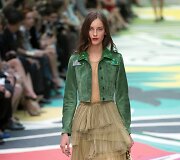 Burberry Prorsum 2015 m. pavasario-vasaros kolekcijos modelis