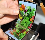 LG &bdquo;G Flex&ldquo; i&scaron;maniojo telefono lankstus ekranas