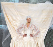 &bdquo;Vivienne Westwood&ldquo; 2022 m. pavasario ir vasaros kolekcijos modelis