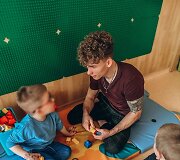 Arvydas Makaras padeda sutrikusio vystymosi vaikams