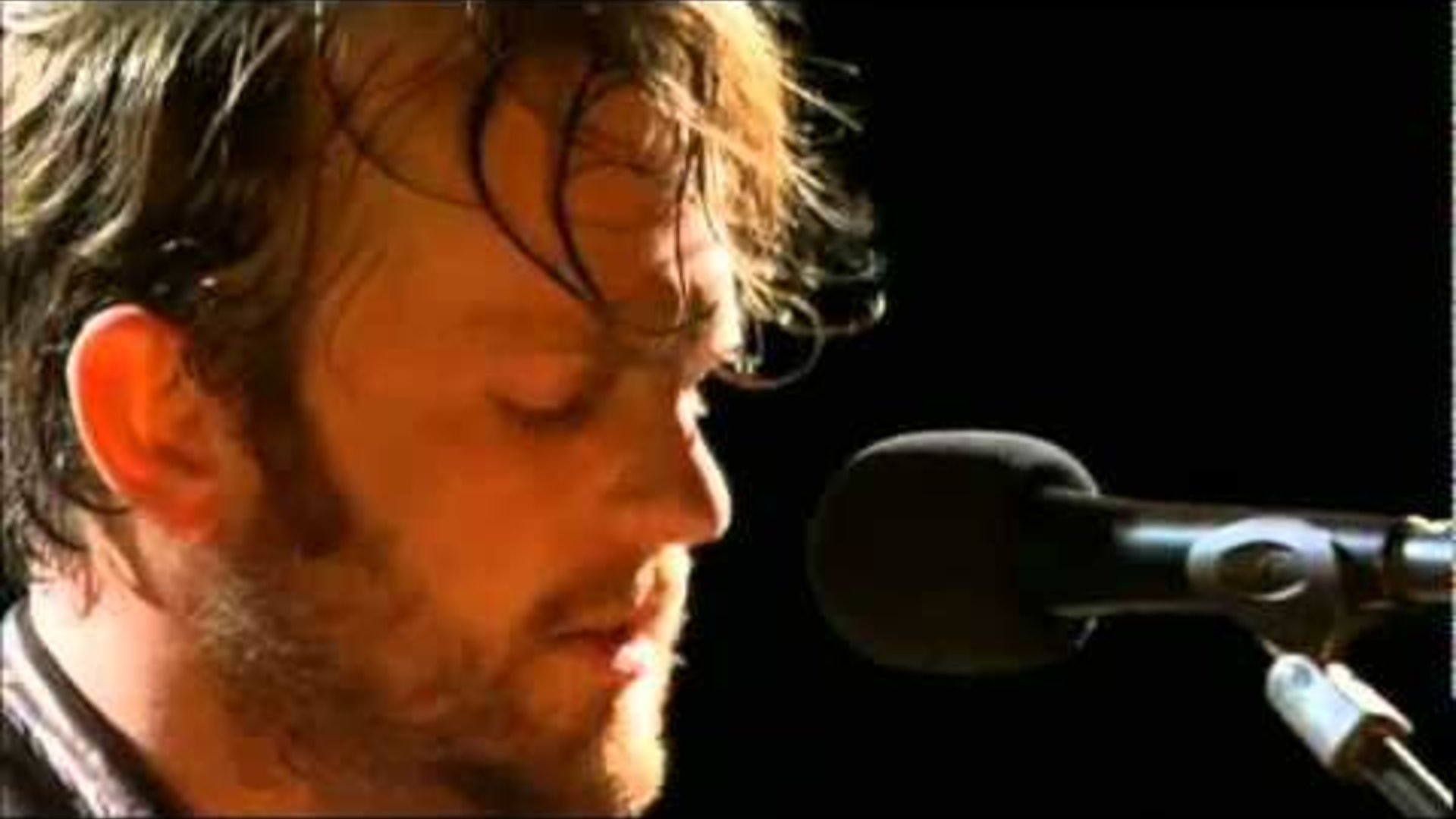 SEX ON FIRE - KINGS OF LEON - LIVE - V festival 2010 - HQ video