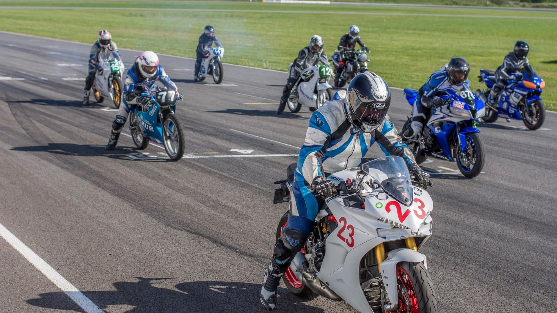 Motociklų Plento Ziedinių Lenktynių Cempionatas Atnes Naujovių Ir Didele Intriga Pirmos Lenktynės Kacerginėje Birzelio 7 D Gazas Lt