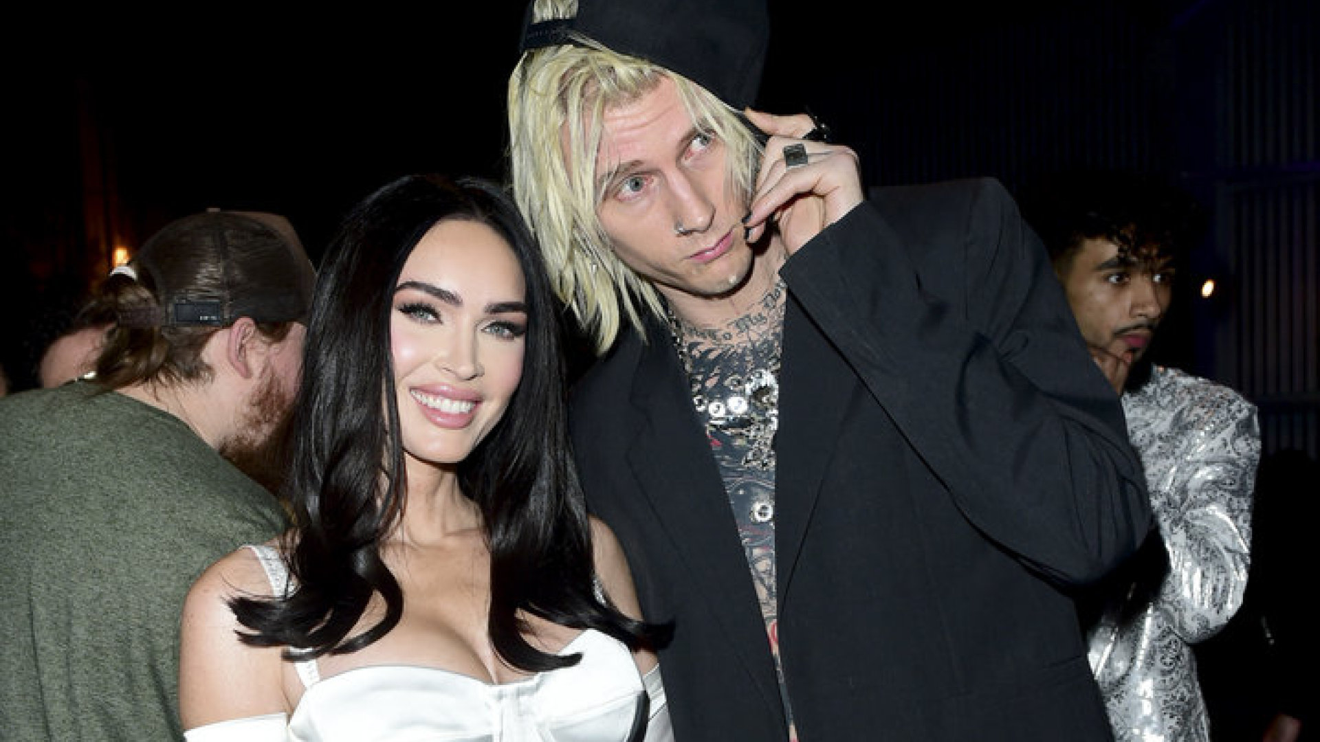 Megan Fox ir Machine Gun Kelly vakarėlyje po šiemetinių „Grammy“ apdovanojimų vasario pradžioje / Getty nuotrauka