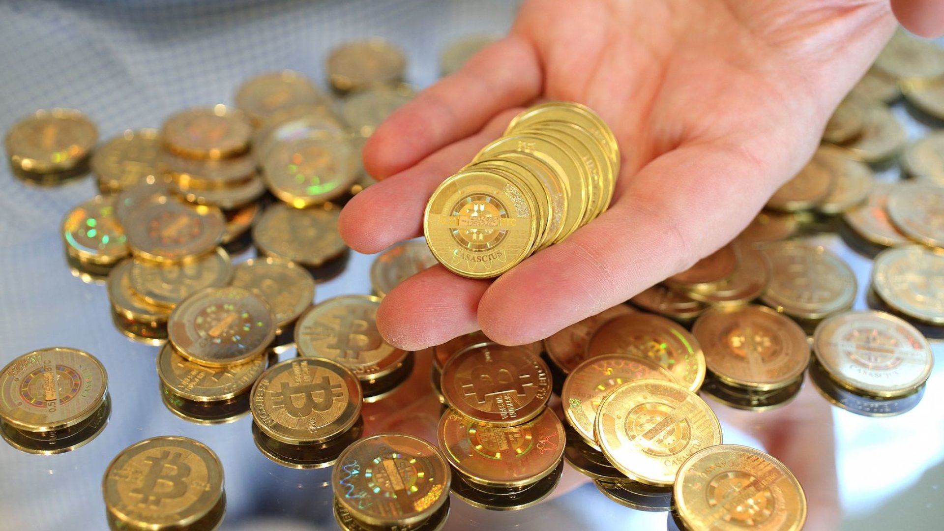 bitcoin grynųjų pinigų šuolis