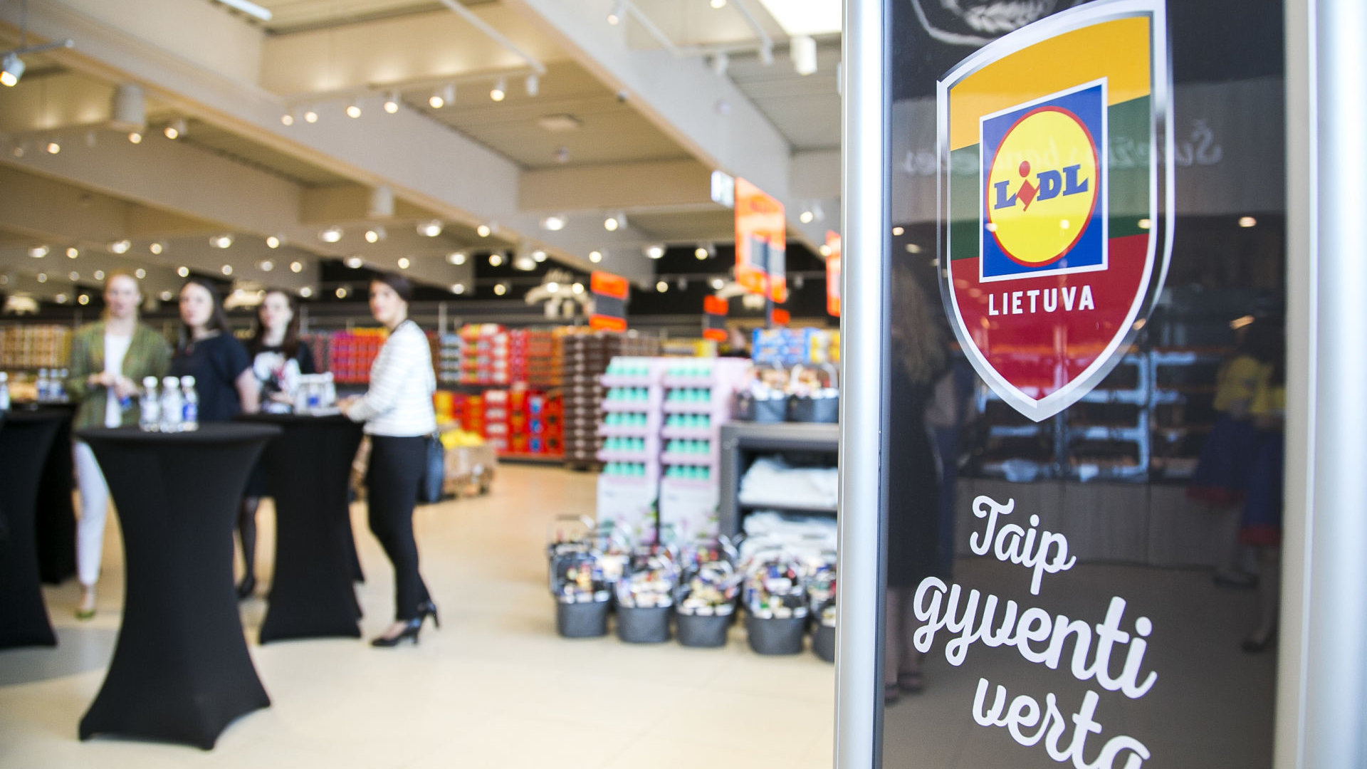 Lidl Nusimetė Paslapties Skraiste Aprodė Parduotuves Ir Atskleidė Neįtikėtinas Kainas Verslas 15min Lt