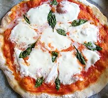 Tikra neapolietiška pica „Margherita“