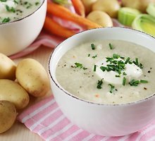 Pertrinta bulvių ir porų sriuba