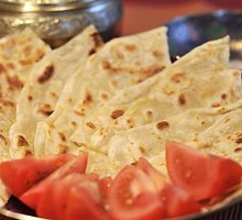 Indiška sluoksniuota duona – „paratha“