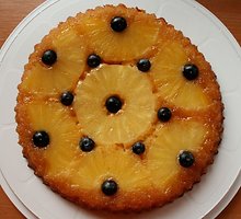 Havajietiškas apverstas ananasų pyragas
