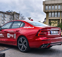 Volvo  S60 – konkurso „Metų automobilis“ dalyvis