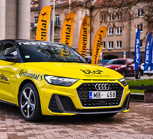 „Audi A1 Sportback“, konkurso „Metų automobilis 2020“ dalyviai prie Martyno Mažvydo bibliotekos