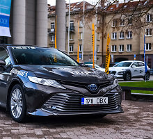 Toyota Camry, konkurso „Metų automobilis 2020“ dalyvė