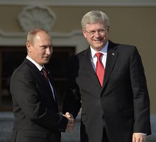 Rusijos prezidentas Vladimiras Putinas ir Kanados ministras pirmininkas Stephenas Harperis