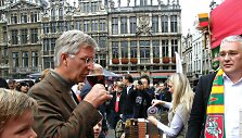 Pristatyti alų gilias alaus gamybos tradicijas turinčioje &scaron;alyje buvo rizikinga, tačiau &scaron;iaulieti&scaron;ką &bdquo;Tamsųjį elį" skanavo ir įvertino pats Belgijos karalius.
