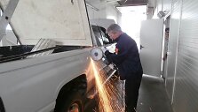 Automobilio kėbule slėpta cigarečių kontrabanda