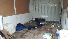 Nelegalus vežė krovininio automobilio bagažinėje