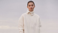 &bdquo;H&M Studio A/W 2017&ldquo; kolekcijos modelis