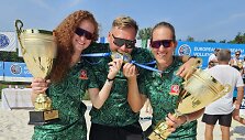 Dorotėja Keraitė ir Birutė Aleknavičiūtė su treneriu Pauliumi Matuliu