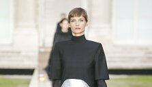 &bdquo;Givenchy&ldquo; kolekcijos modelis