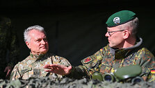 Prezidentas Gitanas Nausėda lanko Lietuvoje dislokuotus Vokietijos kariuomenės brigados &scaron;tabo ir bataliono karius