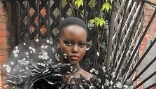 Adut Akech 