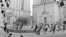 Kadras i&scaron; filmo &bdquo;Laikas eina per miestą&ldquo;