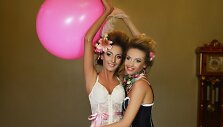 Gerda Stiklickienė su seserimi Kristina Bielskiene