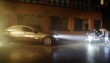 Naujieji &bdquo;Mercedes-Benz&ldquo; žibintai ant kelio pateiks naudingos informacijos. 