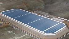 Pažvelkite į Elono Musko &bdquo;Gigafabriką&ldquo;
