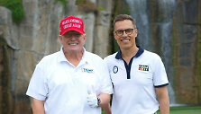 Donaldas Trumpas ir Alexander'as&nbsp;Stubbas