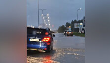 Užpiltos liūties gatvės &Scaron;iauliuose