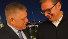 Robertas Fico, Aleksandras Vučičius