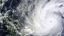 Prie Filipinų artėja galingas taifūnas Hagupitas