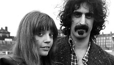 Frankas Zappa su žmona Gail Zappa (1972 m.)